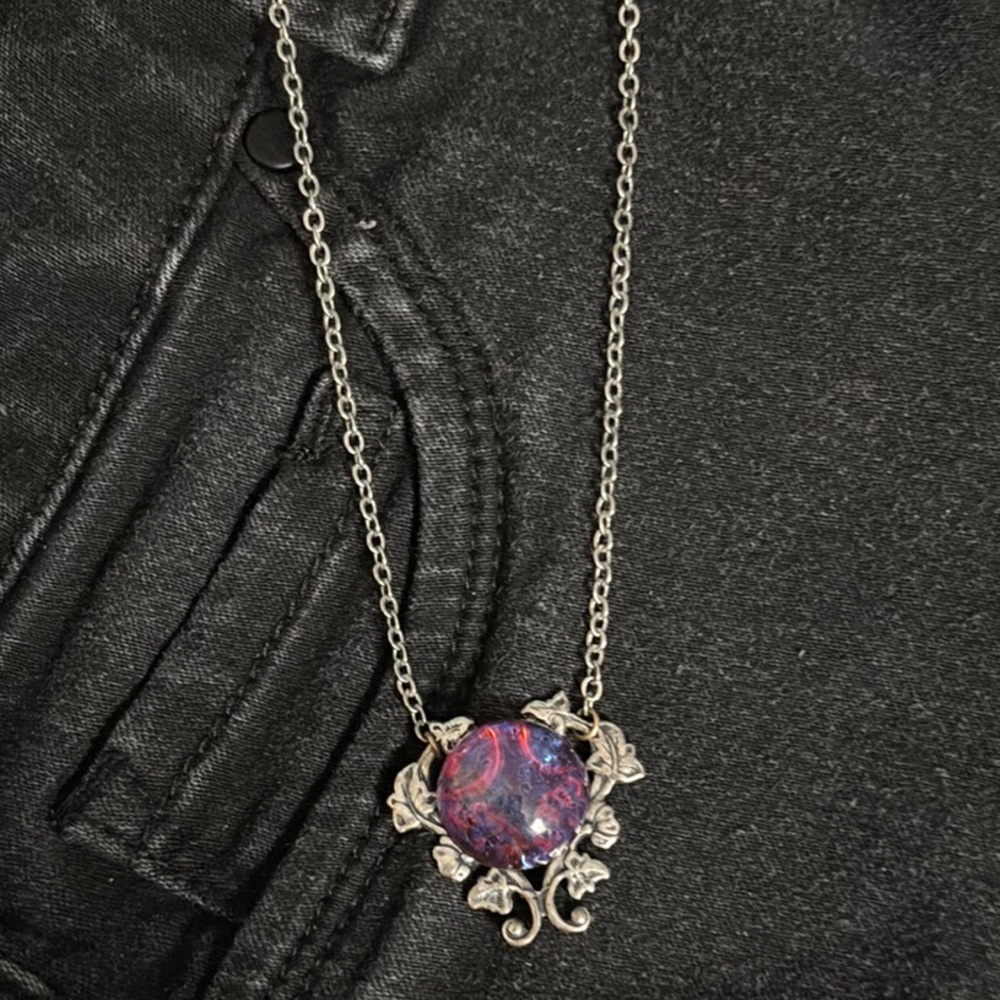Elegant Silver and Blue Pendant Necklace